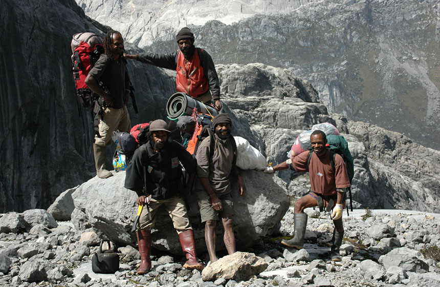 Papua_2020_0910_CarstenszPyramid